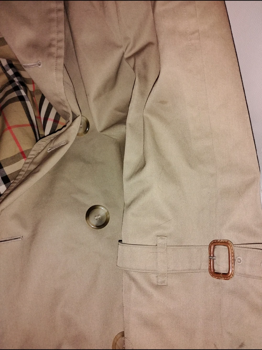 Vintage Burberry's Honey Beige Castleford Double-Breasted Trench Coat - Picture 6 of 10